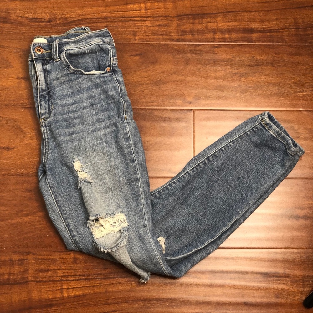 Ripped Skinny Jeans